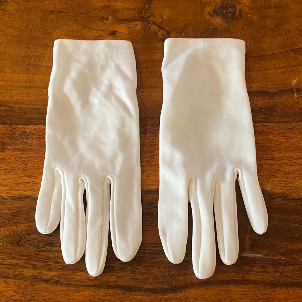 White Nylon Gloves